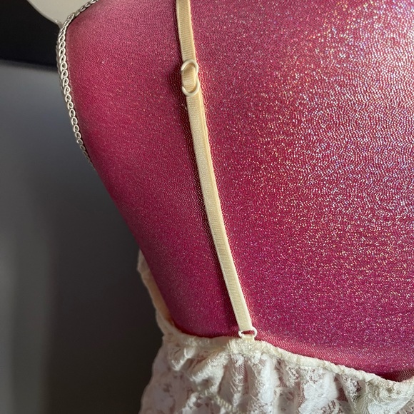 Ruffle front chemise - Picture 6 of 8